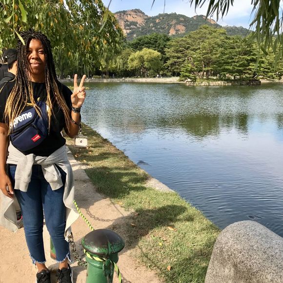 Meet your Posher, Lindsay - Picture 1 of 1